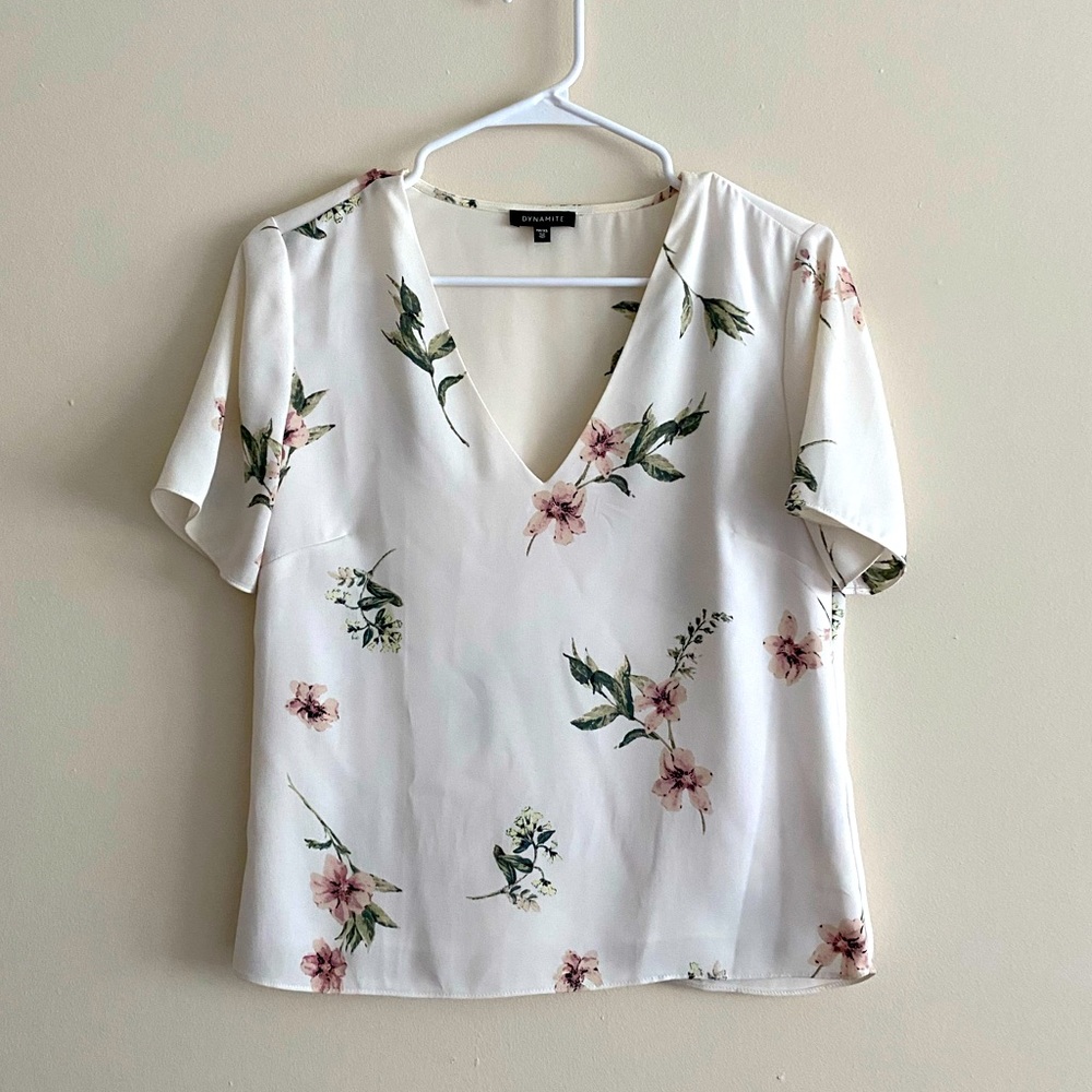 Dynamite White Floral V Neck Blouse Size XS